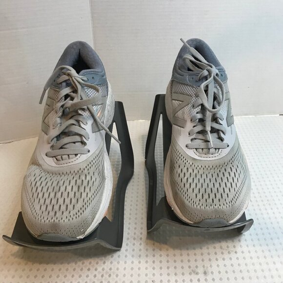 New Balance Shoes - NEW BALANCE 940 WOMENS SNEAKERS SIZE 8